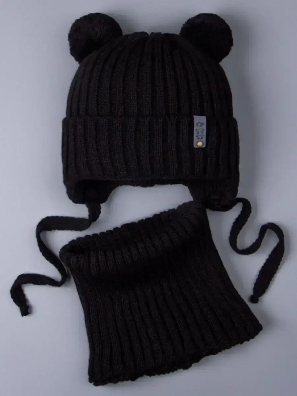 Шапка для мальчика со снудом осенняя