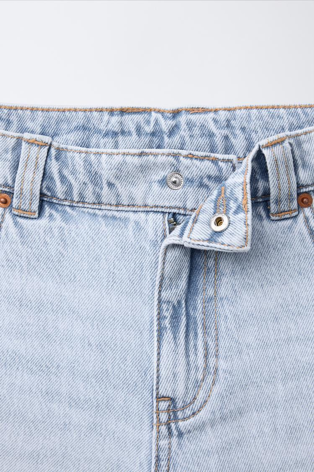 ZARA ДЖИНСОВЫЕ ШОРТЫ КАРГО ОВЕРСАЙЗ, ГОЛУБОЙ