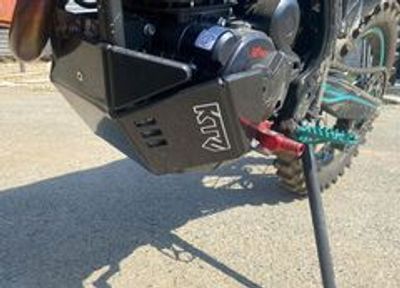 Пластиковая защита KTZ для мотоцикла FX MOTO PR300 (4T ZS175FMN, б.вал) 2024