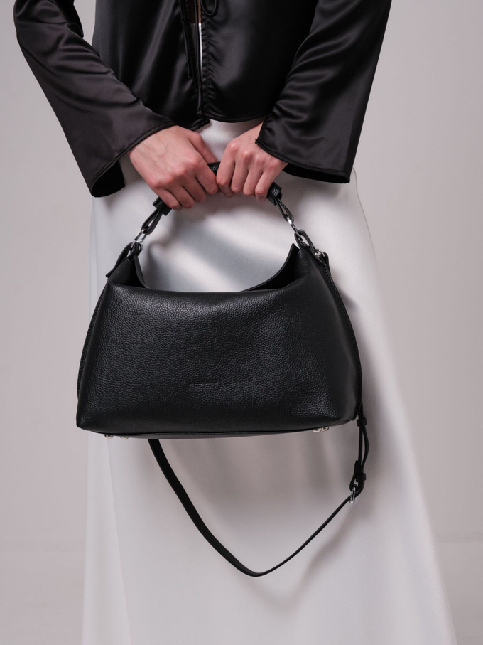 Сумка кожаная на плечо черная