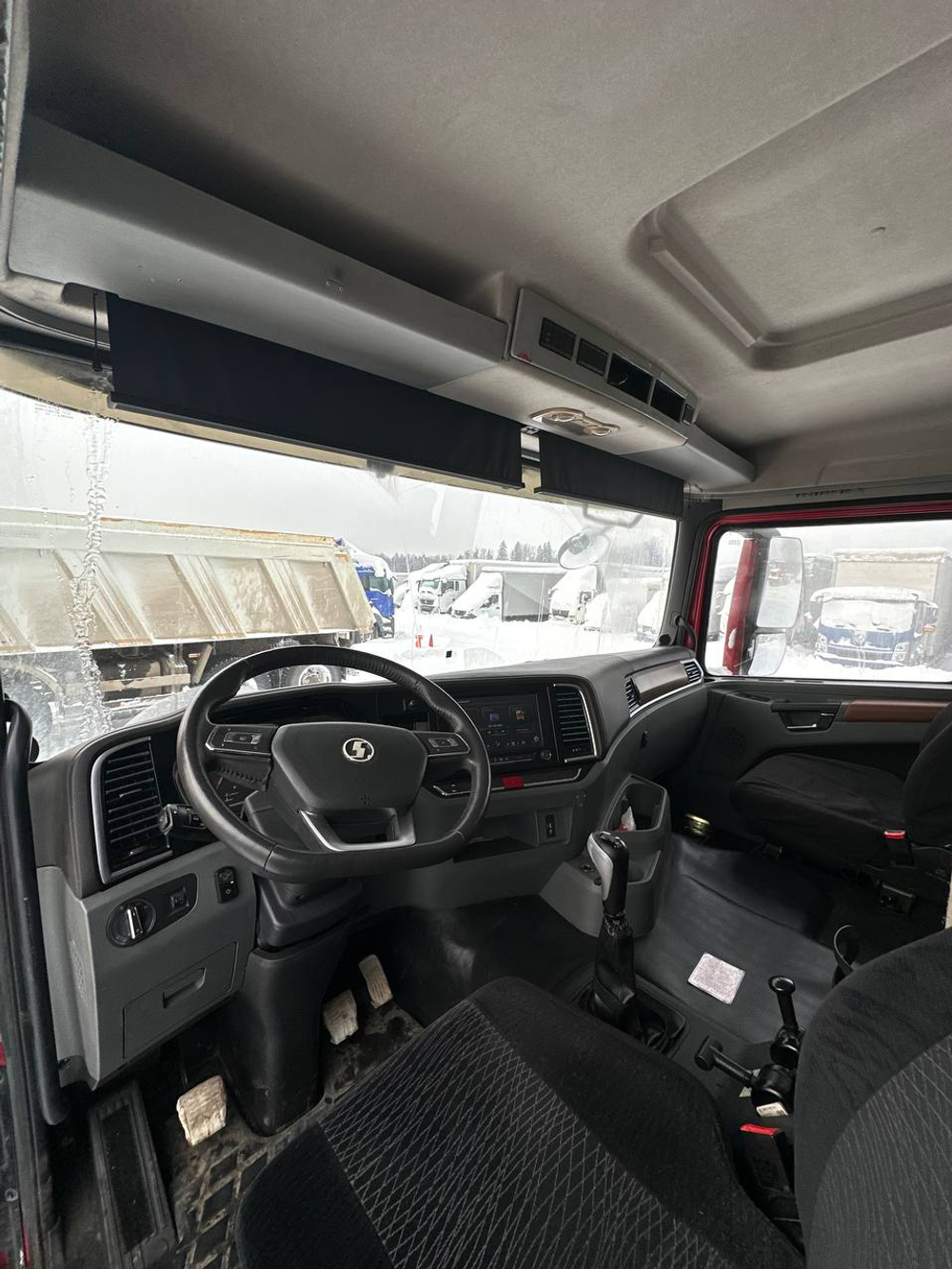 Shacman (Shaanxi) SX* 8x4 Самосвал SX331863366 (Дизельный, 12,5 л, 544 л.с., МТ)