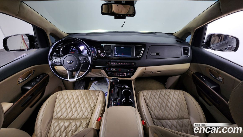 Kia The New Carnival (Sedona) Бензин 9-и местный 하이리무진(특장업체) (12.2019)