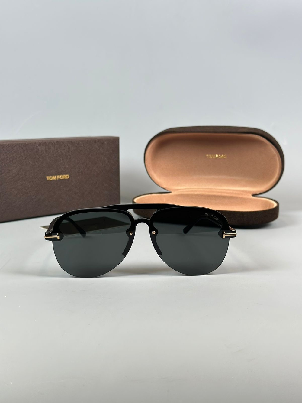 Солнцезащитные очки Tom Ford