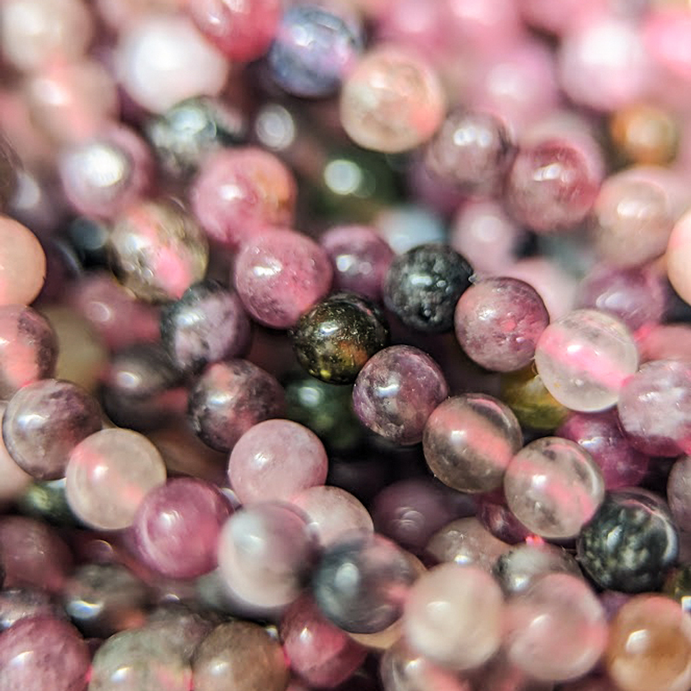 Турмалин натуральный, шар 2мм