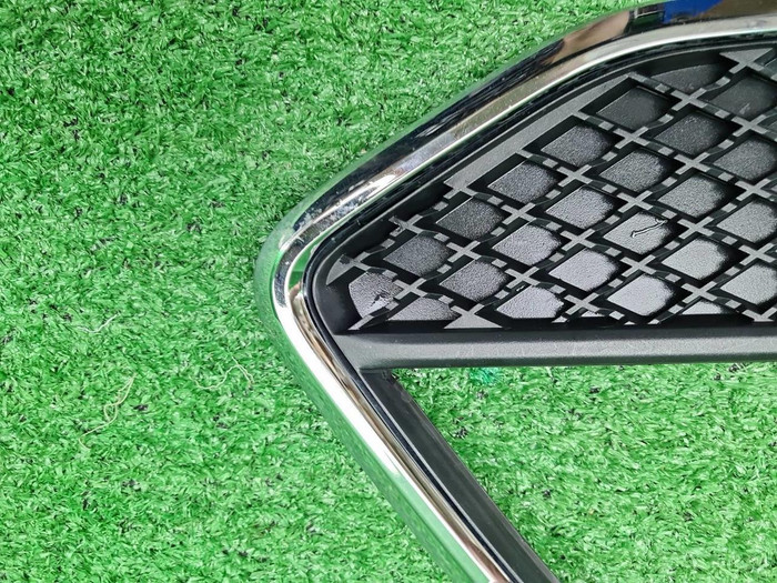 Решетка переднего бампера правая JAC JS3 (23-нв)