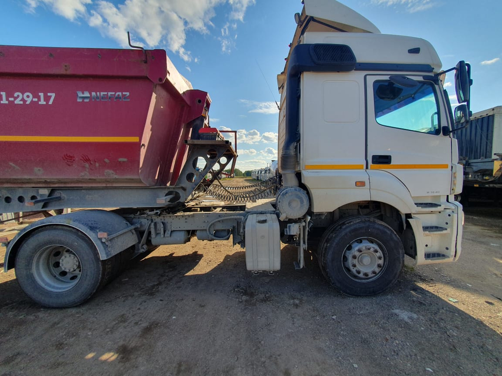 КамАЗ 5490 4x2 Седельный тягач 5490-S5 (Дизельный, 12,0 л, 401 л.с., АТ)
