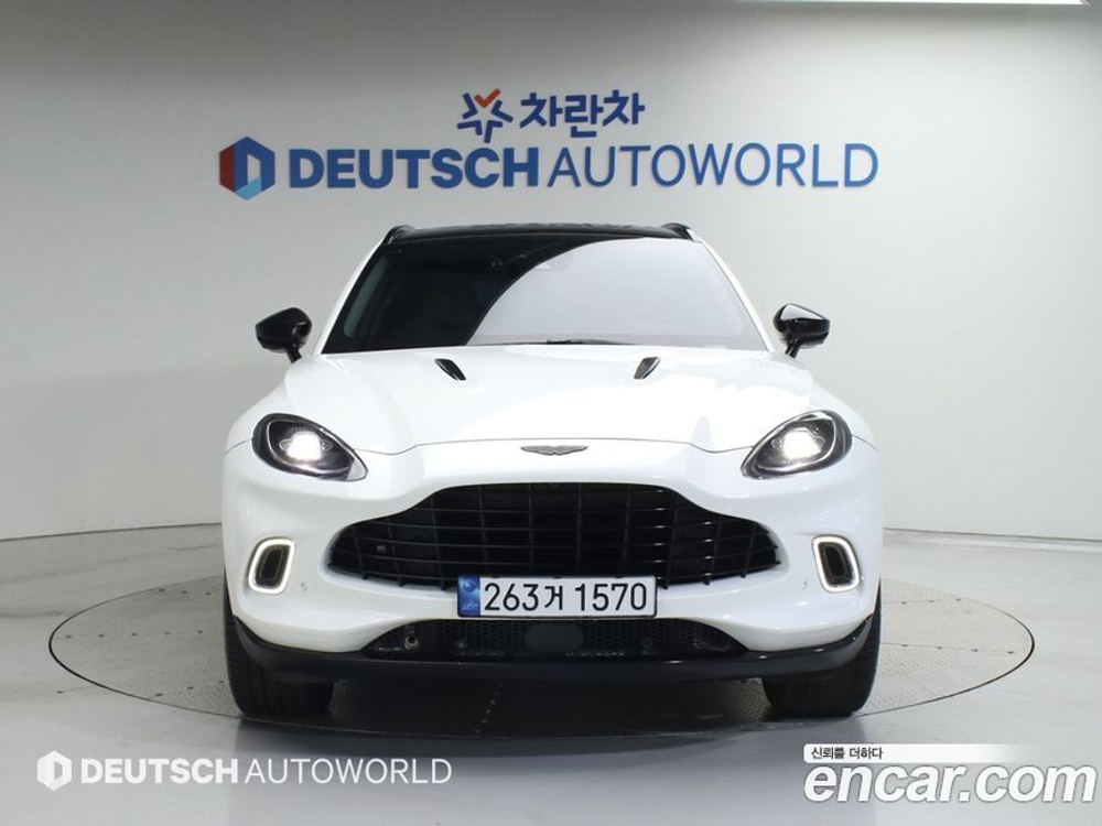 Aston Martin DBX 4.0 V8 (04.2022)