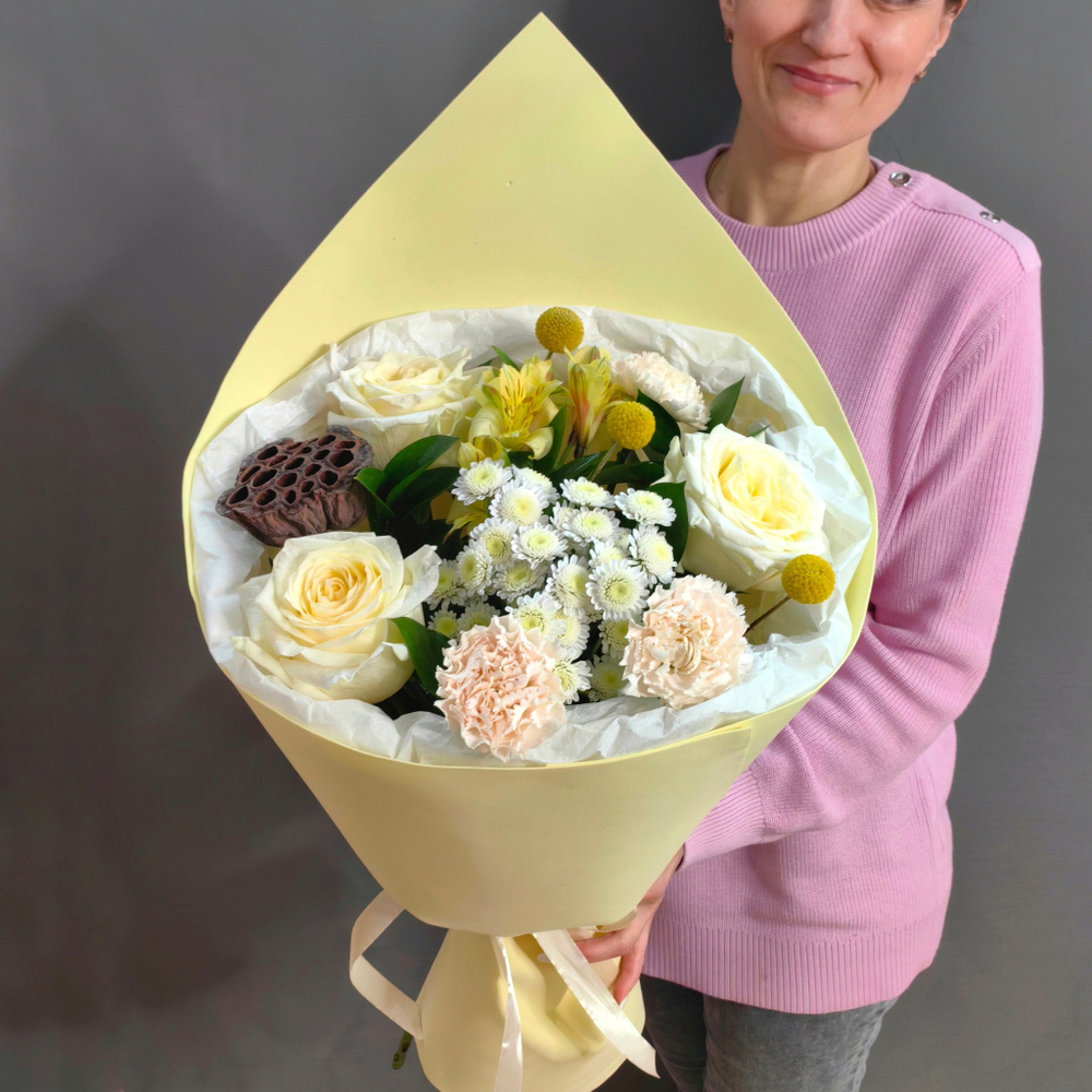 Авторский букет с лотосом