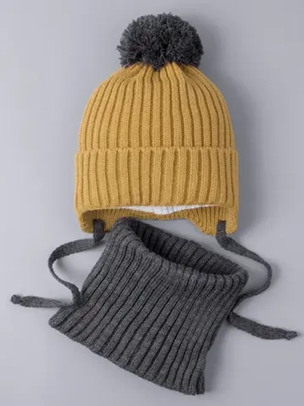 Шапка для мальчика осенняя вязаная и снуд