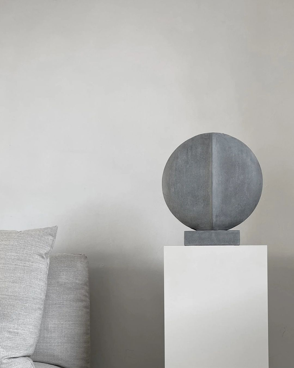 Ваза Guggenheim Vase, Mini - Dark Grey