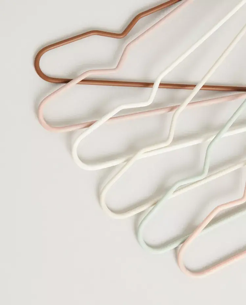 ZARA HOME ДЕТСКИЕ ВЕШАЛКИ РАЗНЫХ ЦВЕТОВ (НАБОР ИЗ 6 ШТ.), РАЗНОЦВЕТНЫЙ