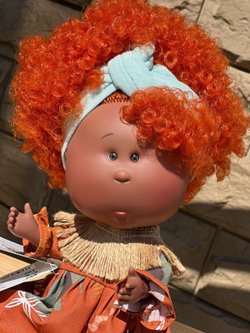 Кукла Nines виниловая 30см MIA CASE (1116)