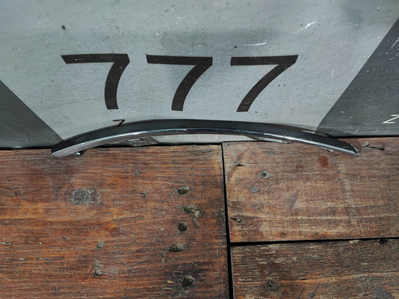 Молдинг переднего бампера Hyundai Tucson 4 (NX4) 20-нв Б/У Оригинал 86698N9010