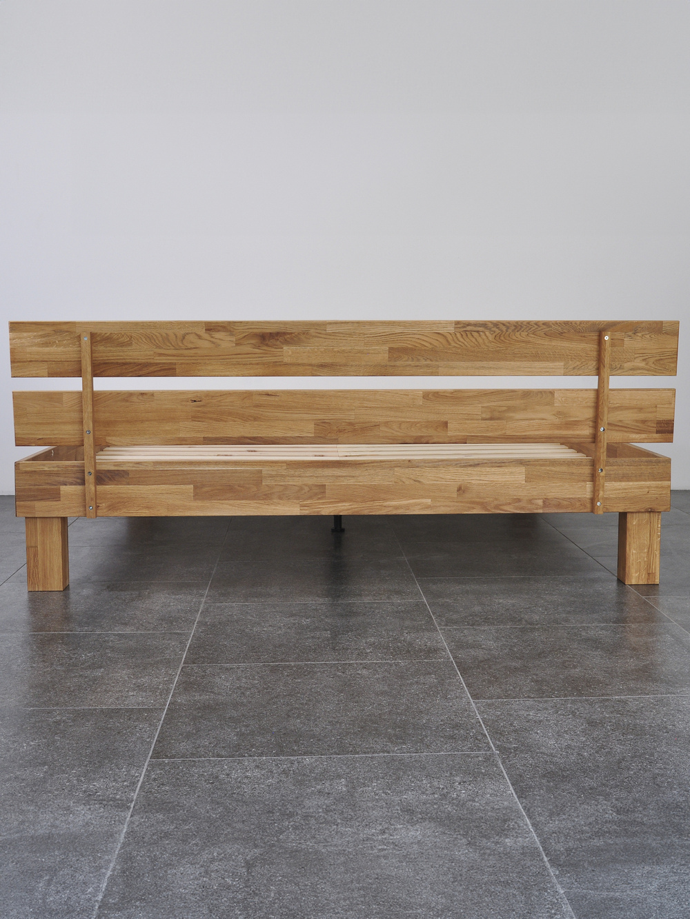 Кровать 160х200 Дубовая Классика из массива дуба на ножках в стиле лофт