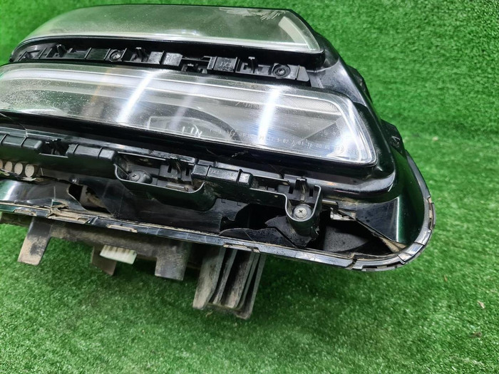 Фара правая Genesis GV80 (2020-2023) LED