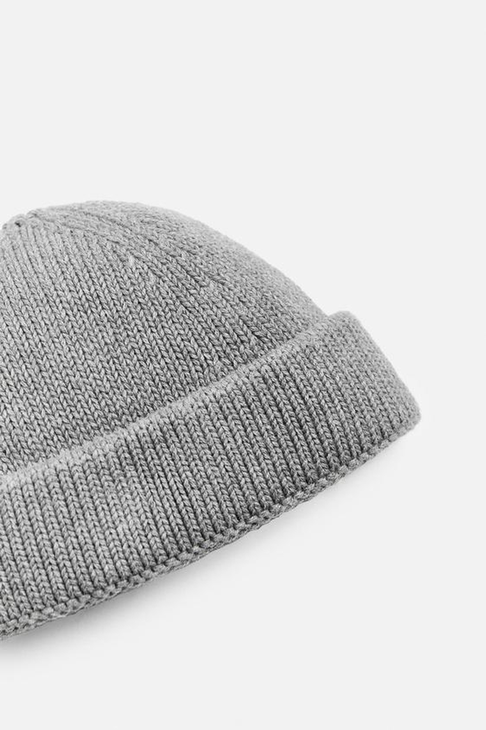 ZARA КОРОТКАЯ ШАПКА БИНИ, СЕРЫЙ