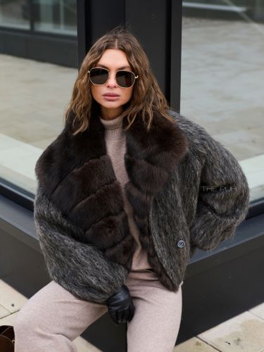 Укороченный шерстяной пуховик с мехом лисы