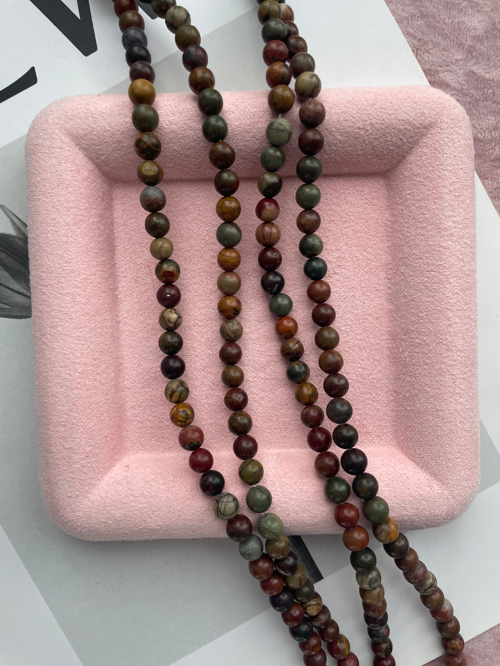 Нить бусин из яшмы 6,5мм, матовые