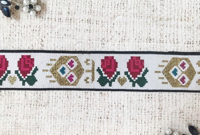 Тесьма жаккард с розами, ш. 3 см.