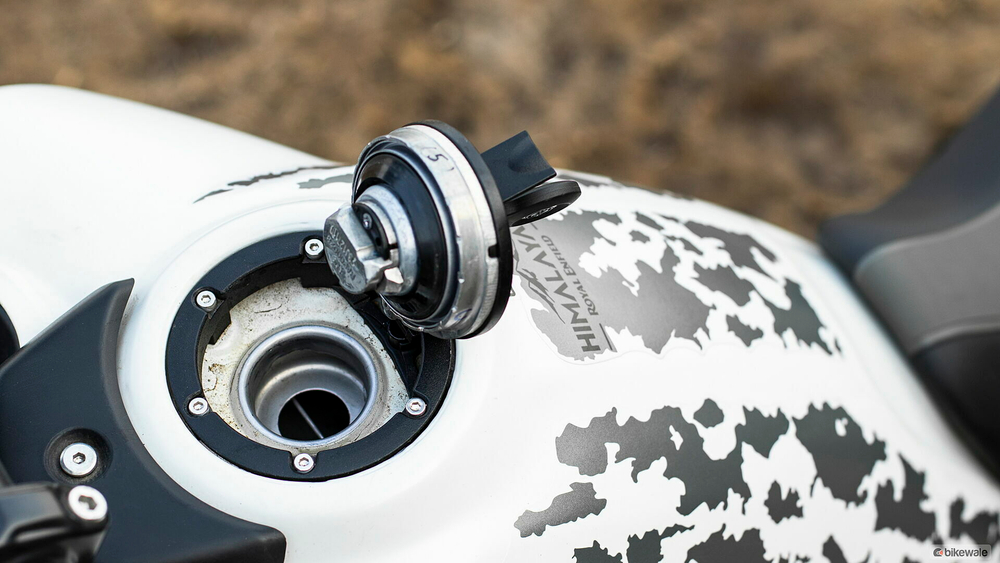 Royal Enfield Himalayan 450 Kamet White (Premium) (бескамерные шины)