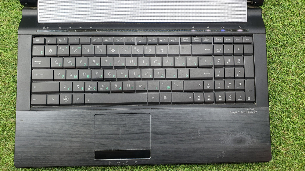 Ноутбук ASUS PRO5MJ 1366x768, Intel Core i3-370M 2.40 GHz, 8 Gb