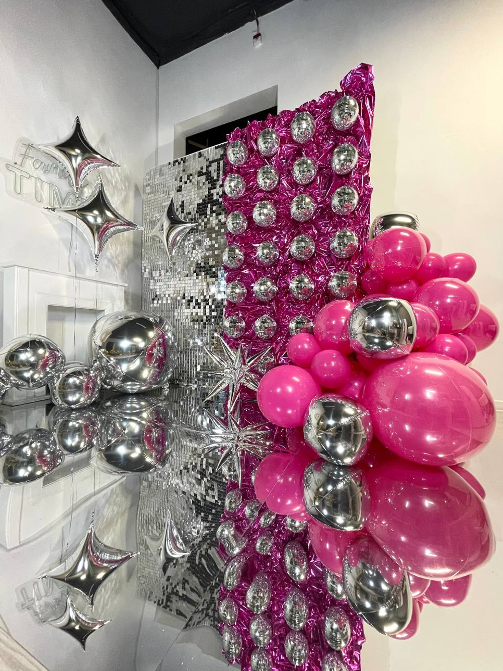 Фотозона "Disco party"