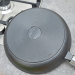 Сковорода 22см чугунная с деревянной ручкой CIF22-W