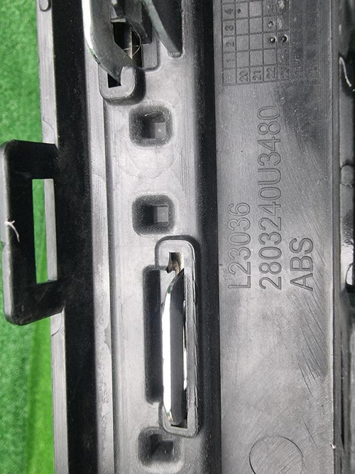 Накладка переднего бампера Москвич 3 (2022-н.в.)