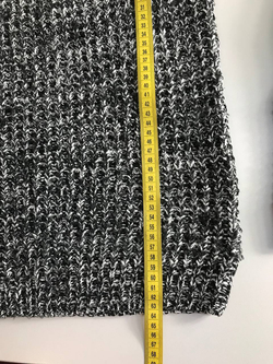 Джемпер Colours монохромный, маркировка S, визуально на 44 размер