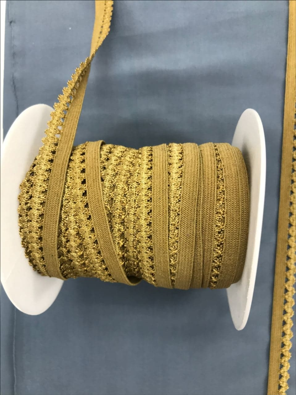 Отделочная резинка ажурная шампань 12 мм