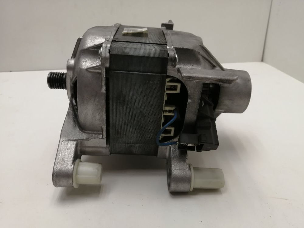 AWE7527/1 кт119 Двигатель для стиральной машины Whirlpool 461973082476 б/у