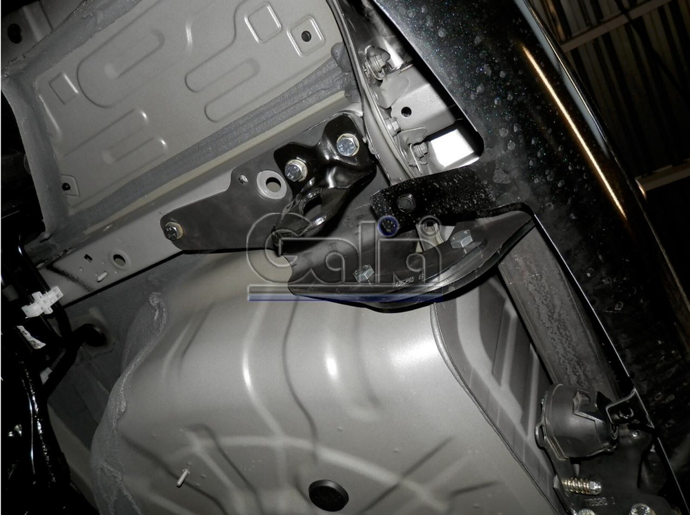 Фаркоп оцинкованный Galia T062A для Toyota Auris универсал 2013-(паспорт и сертификат в комплекте)(без электрики)