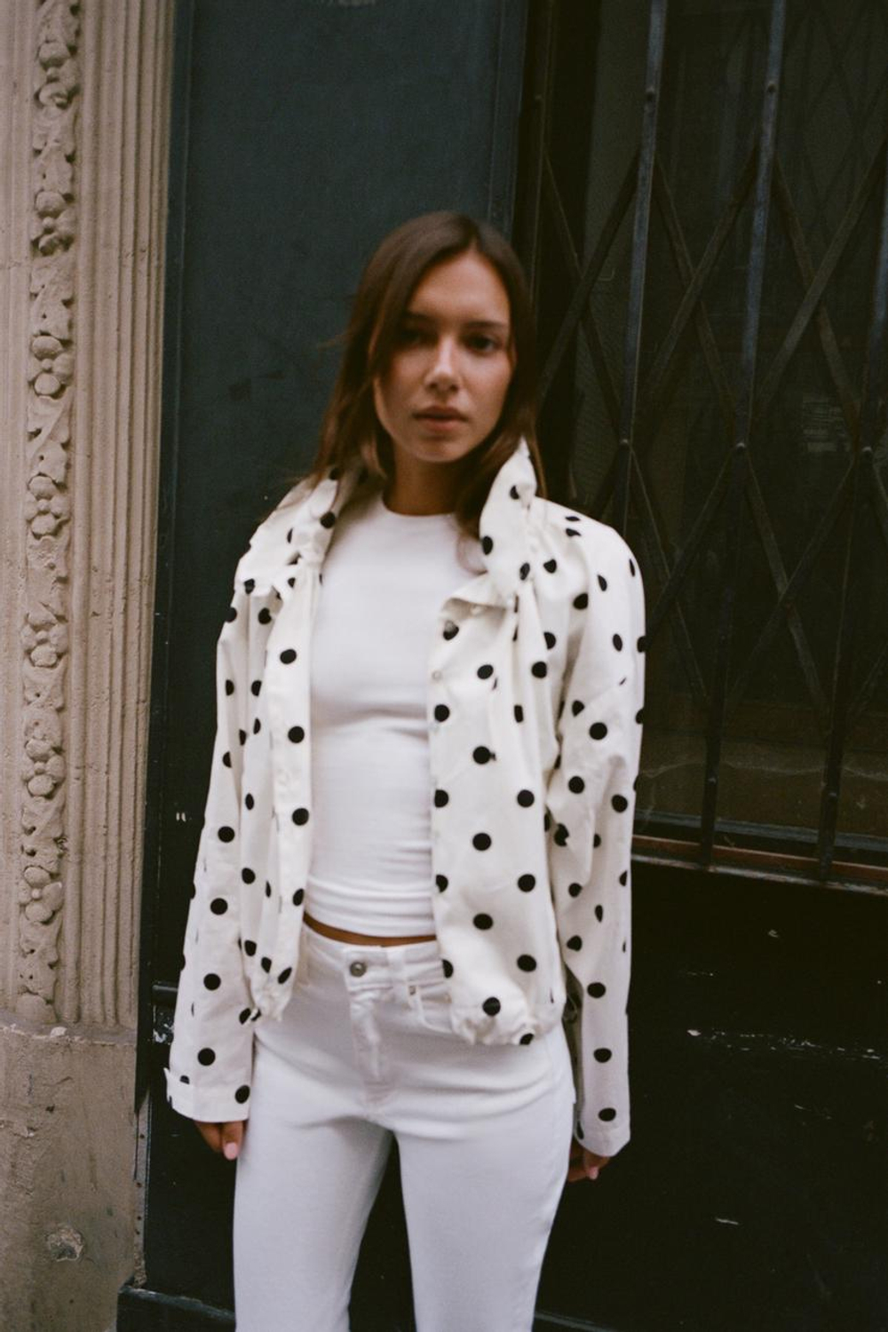 ZARA ДЖИНСЫ TRF CROPPED FLARE С ВЫСОКОЙ ПОСАДКОЙ, БЕЛЫЙ