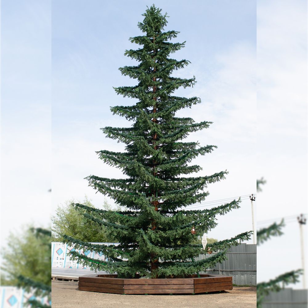 Уличная ствольная елка со скамейкой "Лесная" (Литая хвоя) от 6 м до 18 м