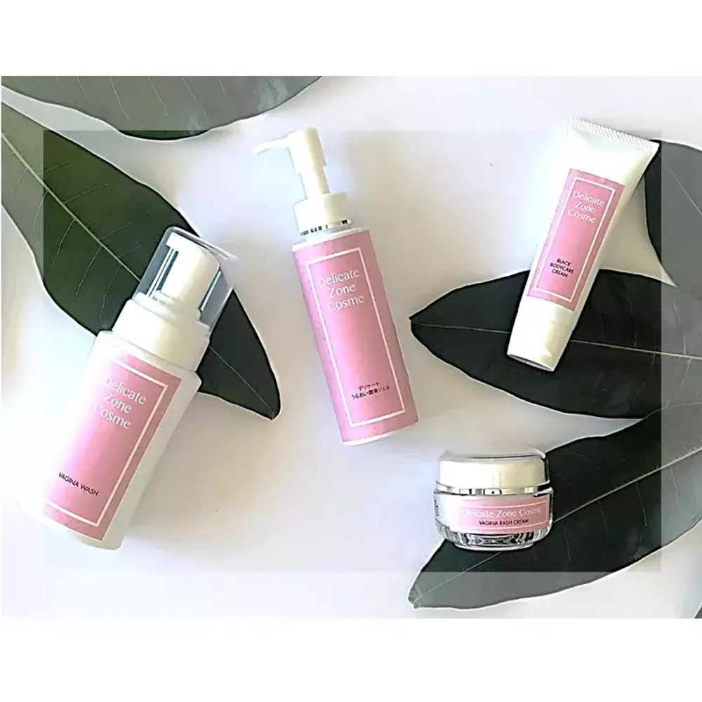 Hanako  Очищающая пенка для деликатных зон Ханако- Delicate Zone Cosme Vagina Wash, 150 мл