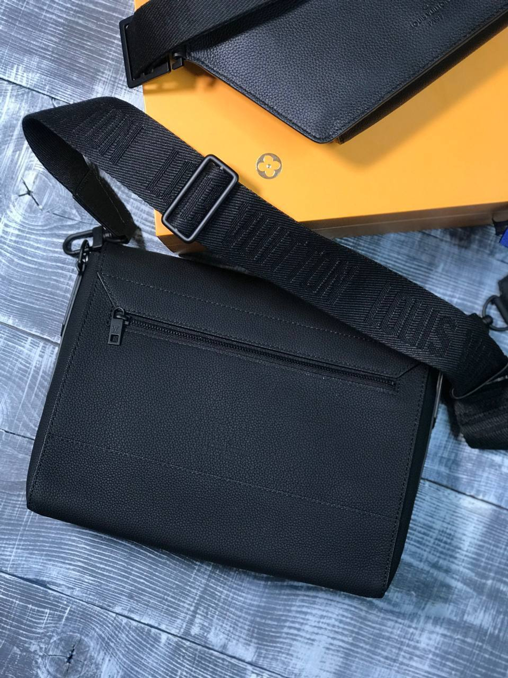 Сумка Louis Vuitton