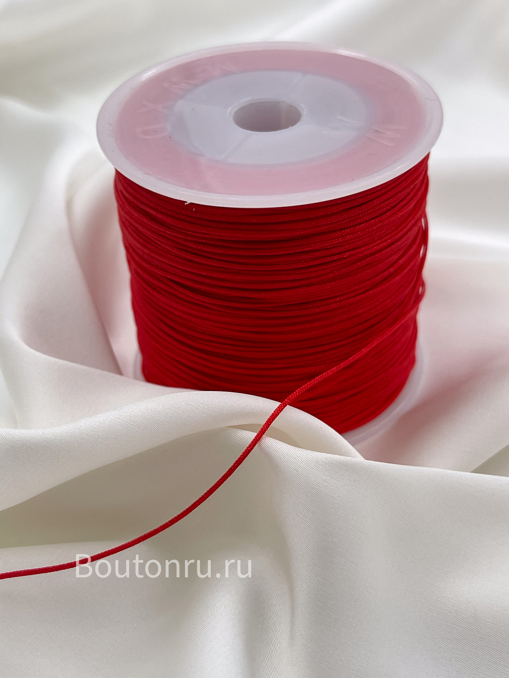 Нейлоновый шнур красный 0,8 мм
