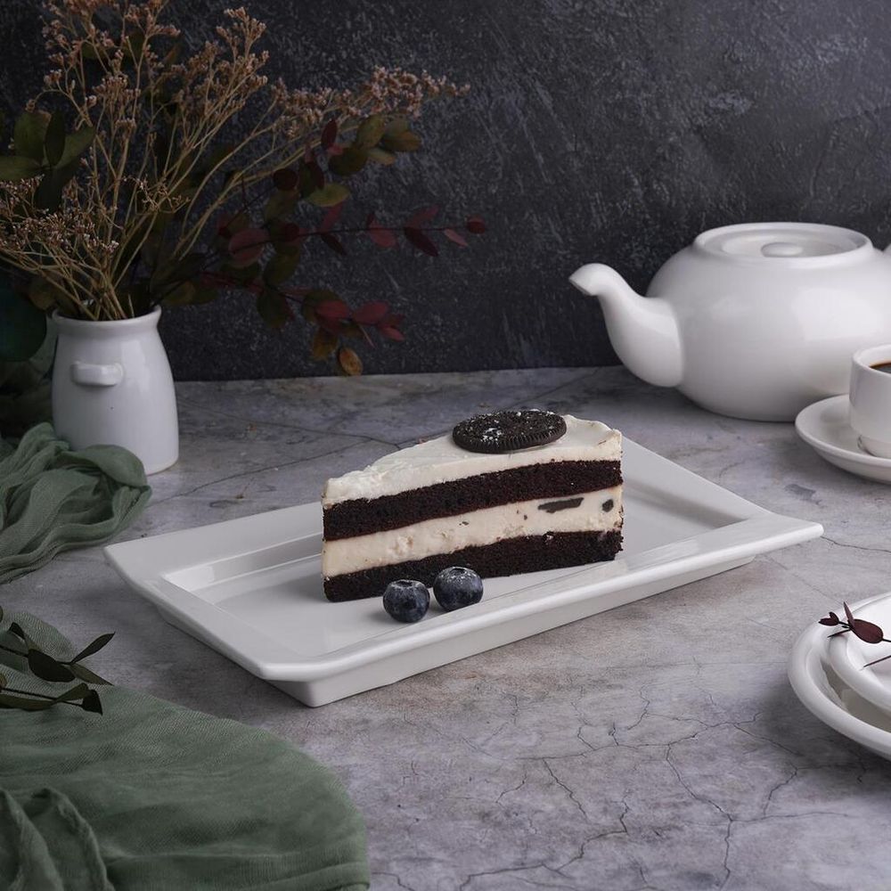 Блюдо прямоугольное 24,5*14,3 см h2,5 см со смещенным дном Asymmetry белое фарфор P.L. [4]