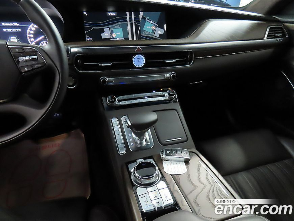 Genesis G90 5.0 AWD (06.2020)