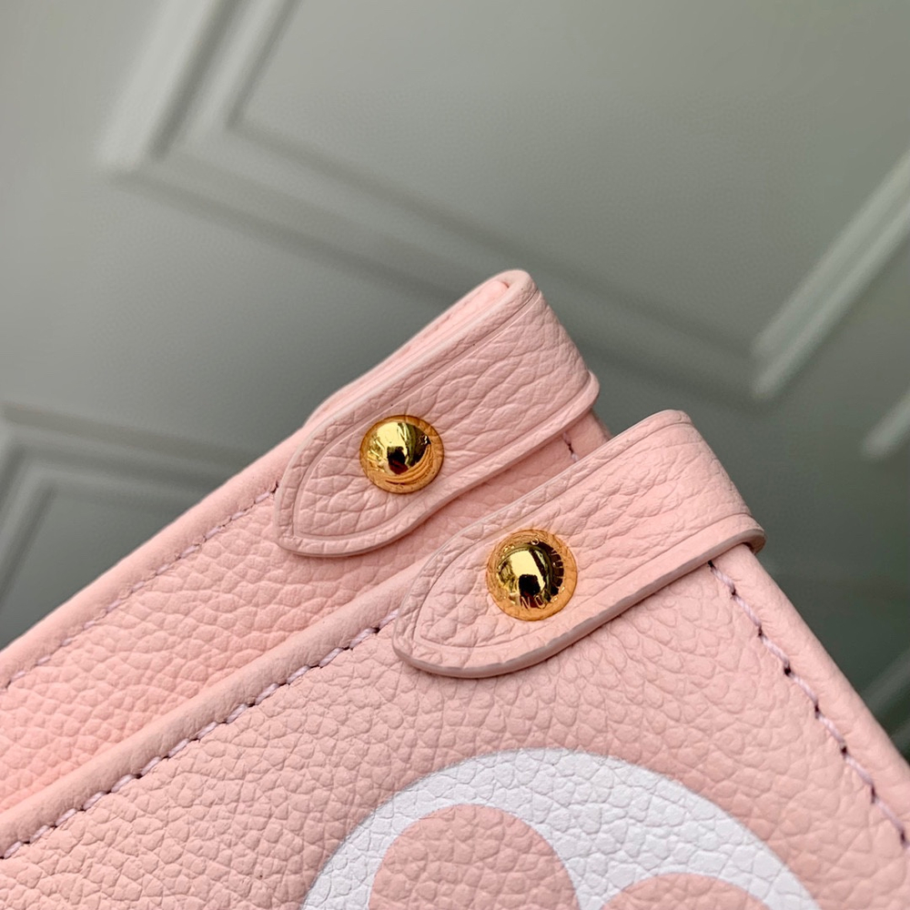 Louis Vuitton OnTheGo MM