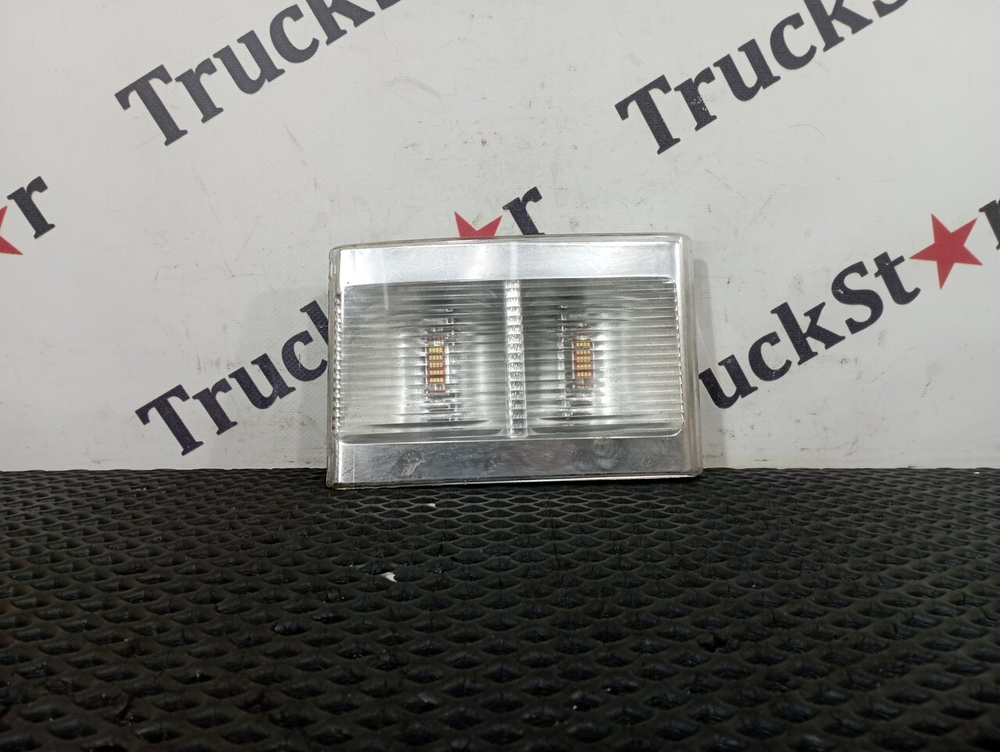 Плафон внутреннего освещения  правый