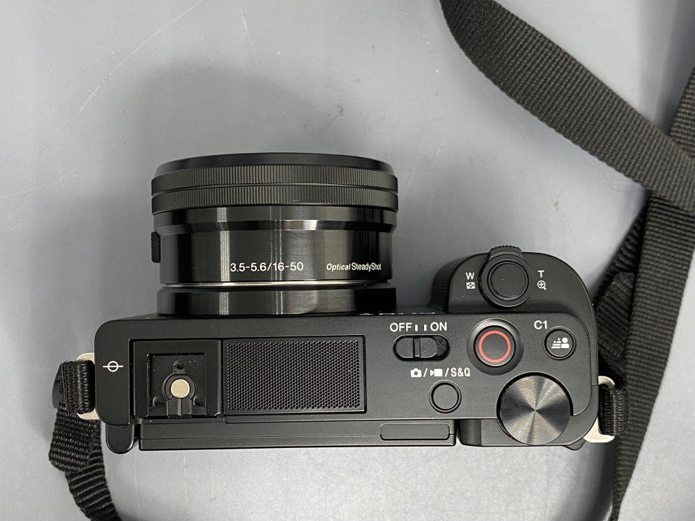 Sony ZV-E10 Kit 16-50mm 800 кадров
