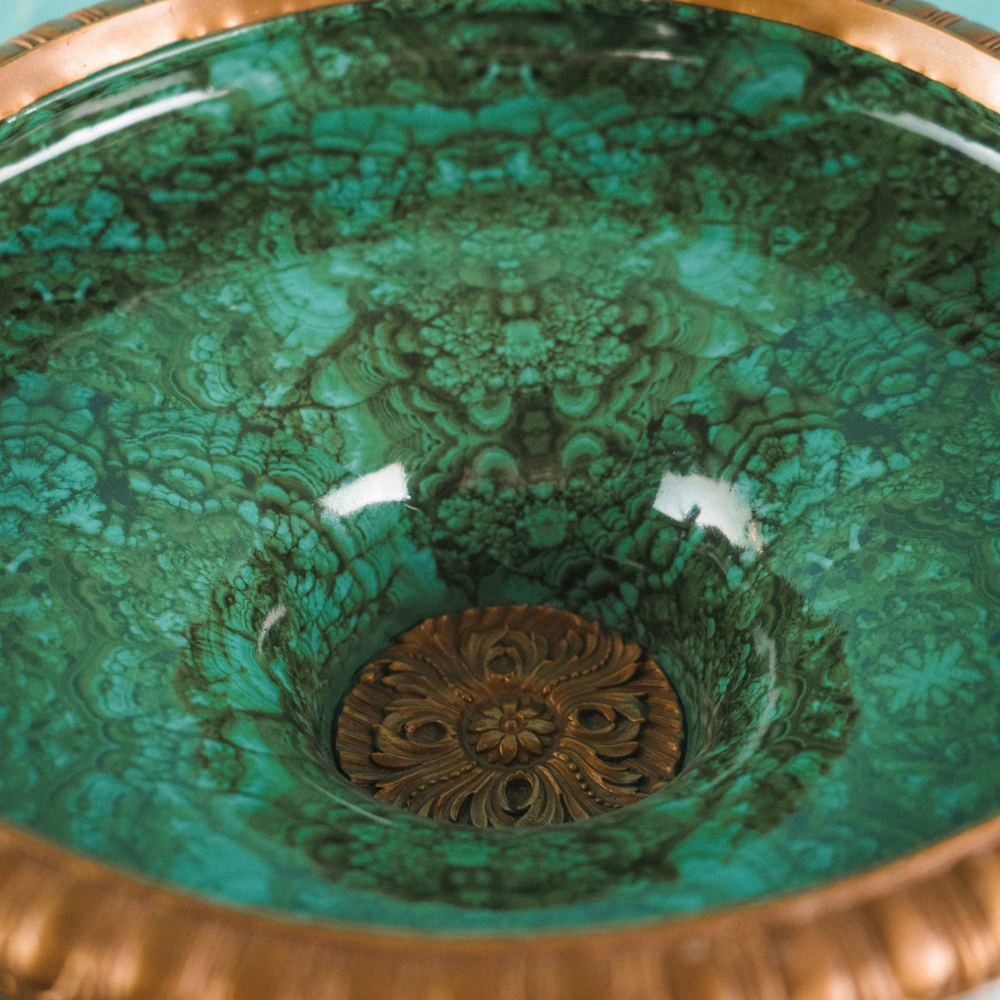 Ваза в дворцовом стиле