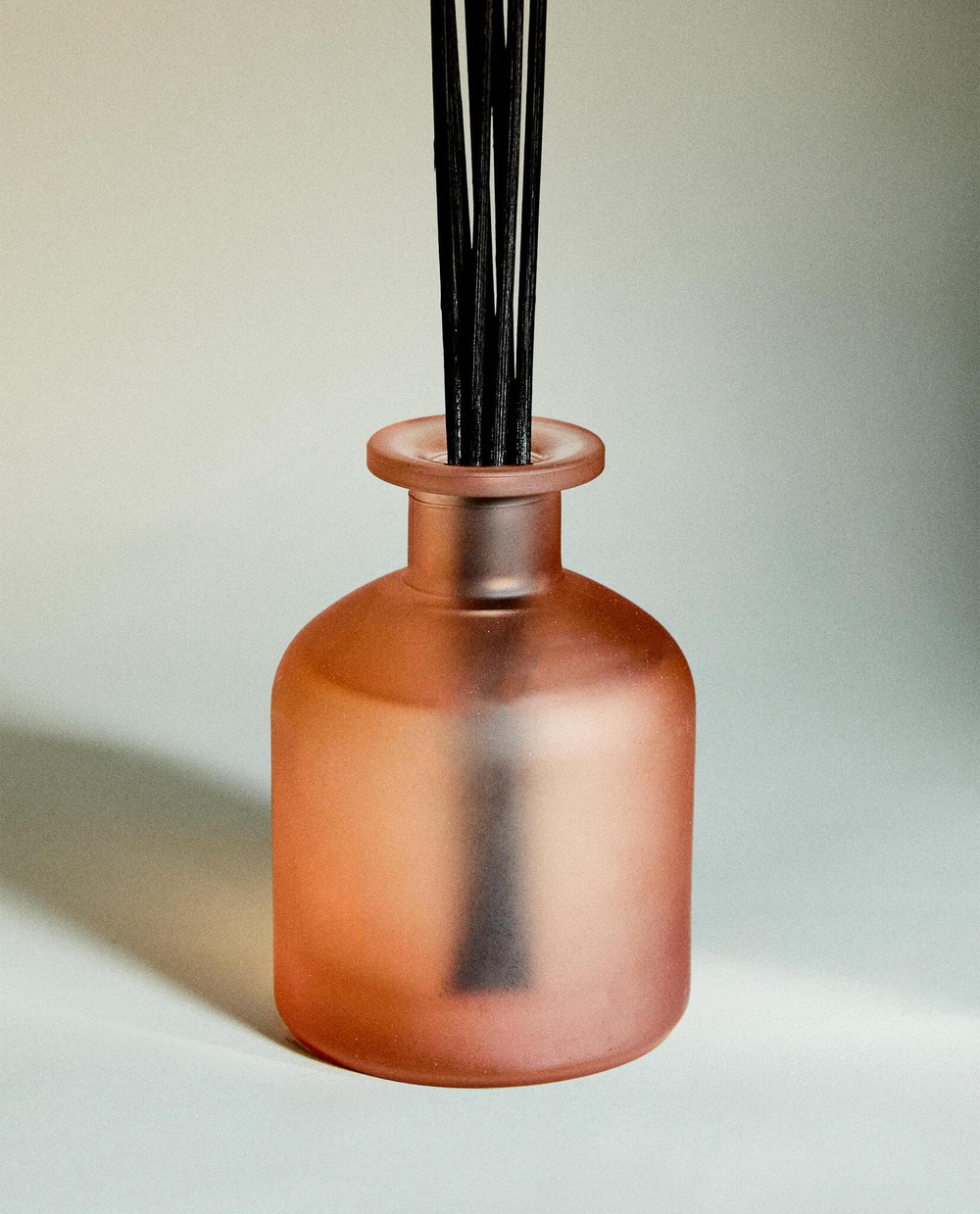 Zara Home POPPY FIELDS REED DIFFUSERS — ароматический диффузор с тростниковыми палочками, Маковые поля, 230 мл