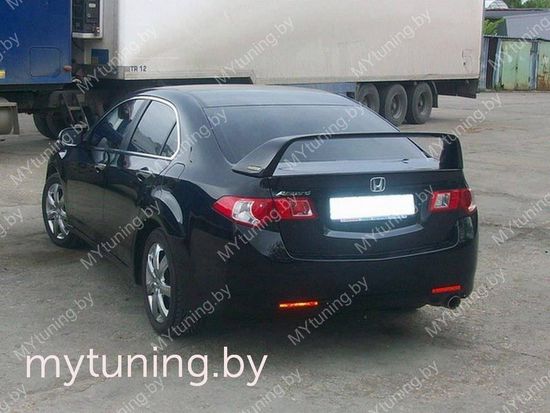 Спойлер высокий для Honda Accord 8