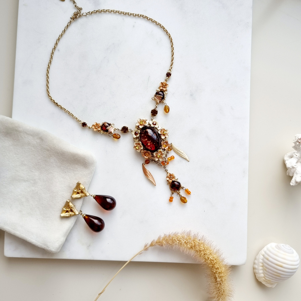 Колье в барочном стиле