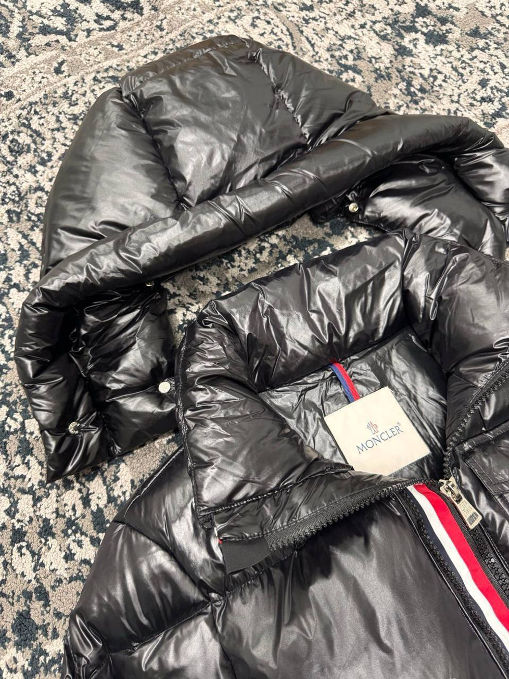 Пуховик Moncler