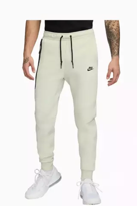 Штаны Nike Sportswear Tech Fleece