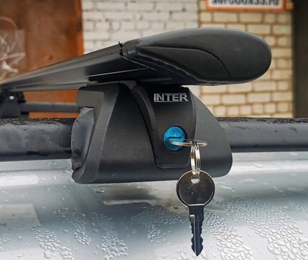 Багажник Интер Титан с замком с чёрной крыловидной поперечиной  120 см.