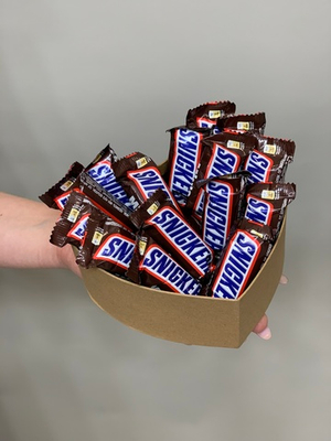 Подарочный набор конфет Сникерс